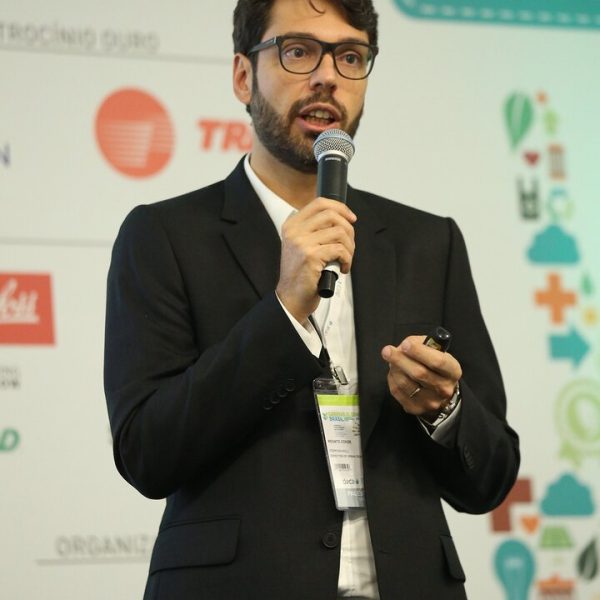 Renato Conde ministra palestra "Céodigos Urbanísticos e Sustentabilidade"no Congresso do GBC, São Paulo.